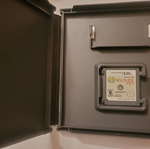 Petz rescue wildlife vet ds game - Picture 2 of 2